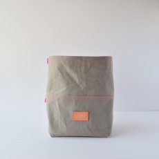 V.duck gray