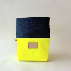 Denim indigo/ Neon yellow