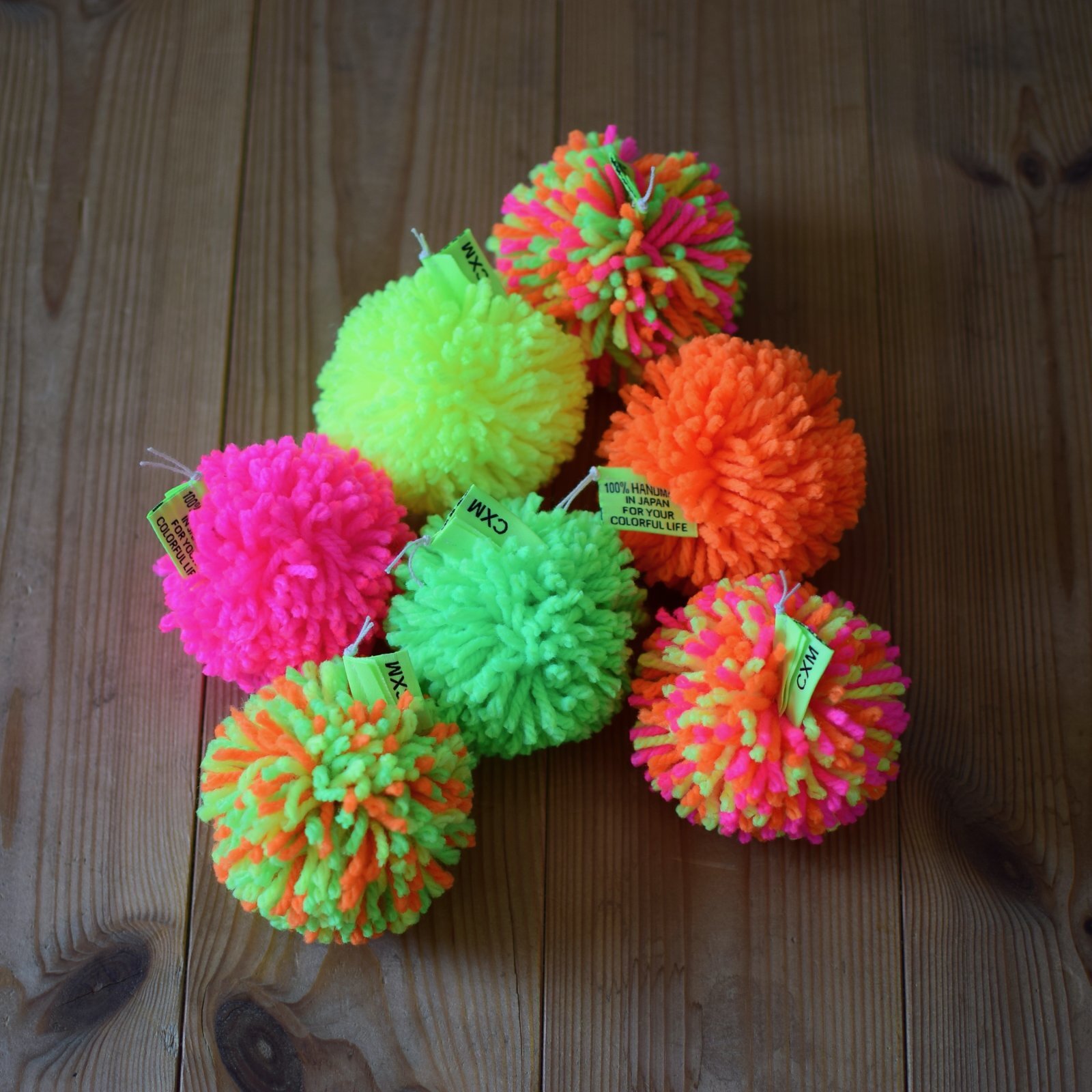 NEON COLOR CHALK BALL